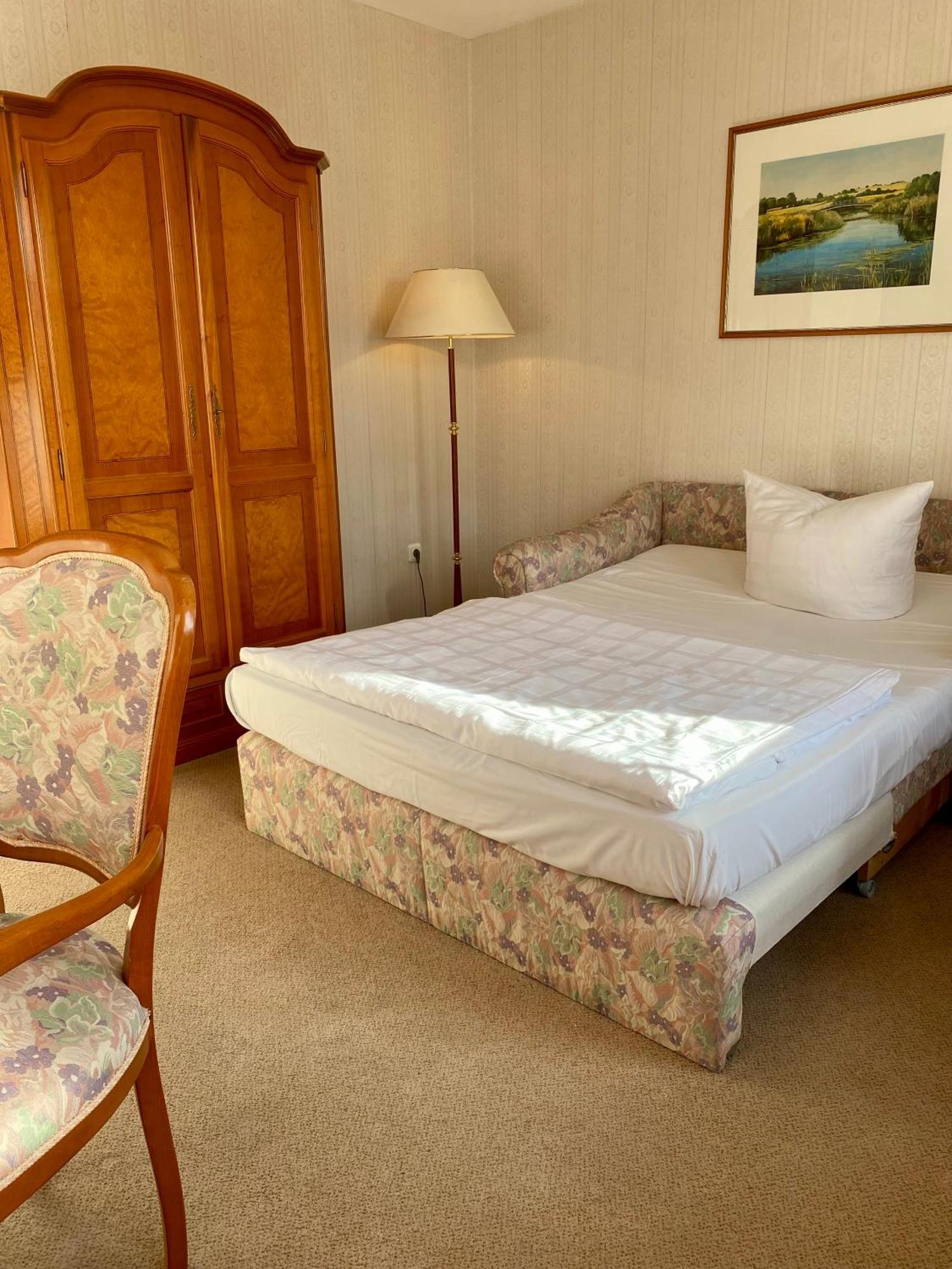 Hotel Am Markt Altentreptow Ngoại thất bức ảnh